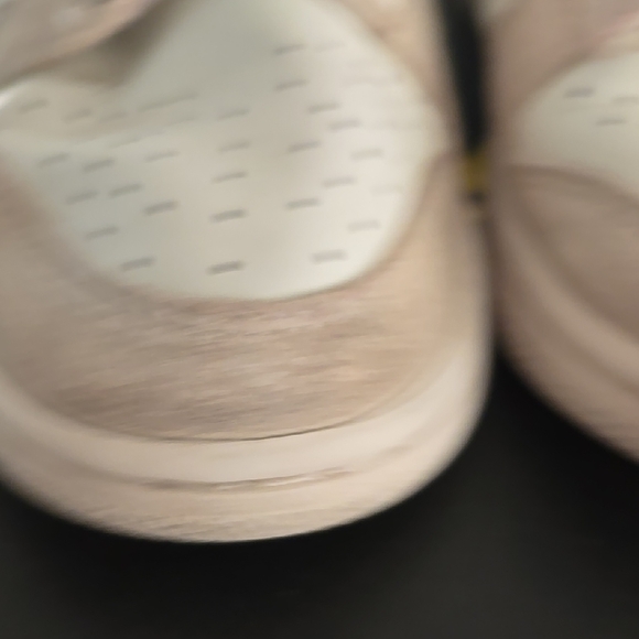 Nike Women's Cream Sneakers - Picture 3 of 7